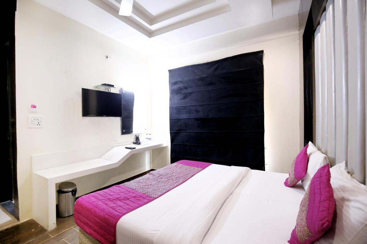 Hotel Gold Souk - Karol Bagh Yeni Delhi Dış mekan fotoğraf